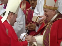 Komunikat kondolencyjny metropolity Józefa Staniewskiego w związku z odejściem papieża Franciszka