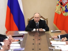 Walka frakcji na Kremlu o schedę po Putinie. Trwa szukanie winnych