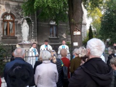 Kapliczka poświęcona po renowacji. Tarnowianie modlą się tutaj od wielu lat