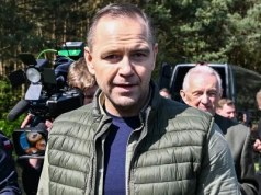 Polityk PiS: Liczymy, że uda mu się przeskoczyć Trzaskowskiego w I turze. Przeszkodą arogancja u naszych