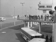 Tak wyglądało Okęcie 56 lat temu. Duży taras i zimowy ogród. 