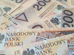 Kredyty tanieją, a RPP jeszcze nic nie zrobiła. Polacy już zareagowali