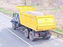 36-tonowy Zetros 6×6 przyłapany na drogowej wadze – skąd ten nietypowy widok?