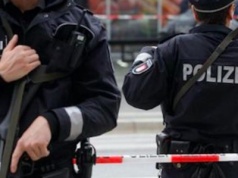 Niemcy: Mężczyzna z nożem terroryzuje miasto. Policja wydała pilne ostrzeżenie