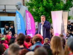 Adrian Zandberg w Łodzi. Kandydat na prezydenta mówił o energetyce jądrowej [ZDJĘCIA]