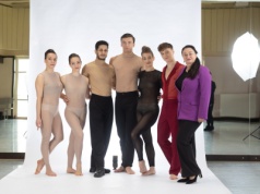 O rodzinie i zaufaniu. Spektakl w choreografii włoskiego artysty w Kieleckim Teatrze Tańca