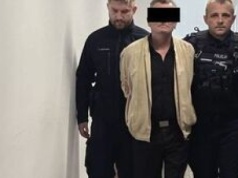 Awantura w kancelarii komorniczej w Biłgoraju. 57-latek groził atrapą broni