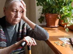 120 tys. zł w 10 lat? Wiemy, ile naprawdę seniorzy dostają za oddanie mieszkania