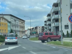 Wypadek na osiedlu Robotniczym. 23-letnia kobieta trafiła do szpitala