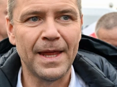 80-latek miał nigdy nie wspominać o Nawrockim. Mówił o Adamowiczu?