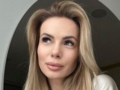 Garnitur na komunię w nowym wydaniu. Spodnie Izabeli Janachowskiej robią furorę