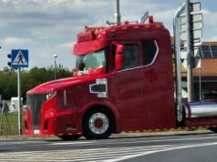 Zaskakująca Scania Torpedo na krajowych drogach – nowy projekt z Wielkopolski
