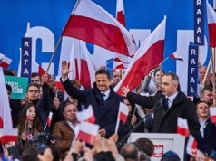 Afera wokół reklam kandydatów na prezydenta. Akcja Demokracja odpiera zarzuty: Nie jest powiązana