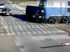 Wjechał busem przed lokomotywę. PKP pisze wprost: głupota