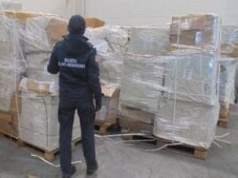 Tysiące podrabianych torebek z Chin przechwycone w Chełmie