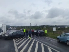 Poważny wypadek na obwodnicy Mrągowa – DK59 całkowicie zablokowana