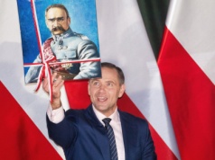 Jeśli tak podle walczą z Nawrockim, co zrobią z Polską?