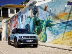 Nowy Renault 4 E-Tech zachwyca brytyjskich dziennikarzy: „Sprawia, że Ford Puma wygląda na przewartościowanego i kiepsko wykończonego”