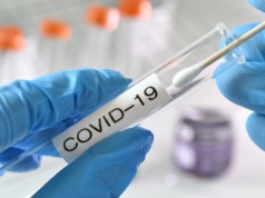 COVID-19 w 2025 roku: Eksperci ostrzegają przed nową falą zakażeń