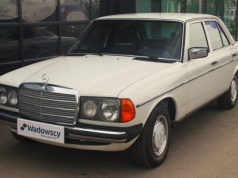 Mercedes 220D W123 1978 – 69000 PLN – Gaj