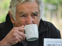 Najuczciwszy prezydent świata. José Mujiki pożegnanie z bronią