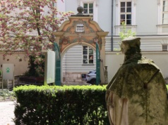 W tym ogrodzie zakopano kapsułę czasu. Wstęp bezpłatny [ZDJĘCIA]