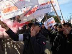 Związkowcy ze Służby Więziennej oburzeni. Napisali gorzki list do premiera