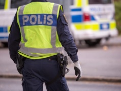 Konfiskata mienia na lotnisku Arlanda – policja zajmuje auto i zegarek warte 660 tys. koron