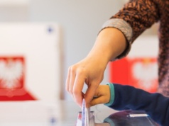 Tam już trwa głosowanie w polskich wyborach. W spisach tysiące ludzi