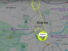 Policyjny helikopter lata nad Krakowem. O co chodzi?