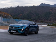 Peugeot 408 – francuska odpowiedź na pytanie: „SUV czy coupe?” – „Tak!”
