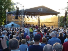 Koncert przed NCK. Wstęp bezpłatny [PROGRAM]