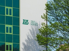 Nawet 5 600 zł co miesiąc. Polacy złożyli już ponad 800 tys. wniosków o nowe świadczenie
