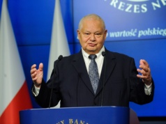 Prezes NBP teraz bardziej jastrzębi. Co czeka deponentów?