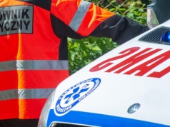 Seniorka zmarła w lokalu wyborczym. Na czas akcji ratunkowej przerwano głosowanie