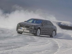 BMW szykuje całą gamę nowoczesnych elektryków. Ale spokojnie, na samym prądzie nie pojedzie