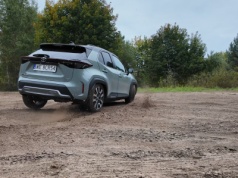 Toyota Yaris Cross 2025 – test i opinia | Poznaj dokładnie Yarisa Cross