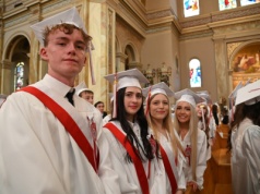 Pożegnanie Absolwentów Polonijnych Szkół w Bazylice św. Jacka w Chicago
