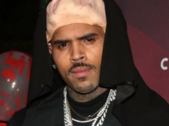 Chris Brown opuścił areszt za wielomilionową kaucją. Wraca na trasę koncertową