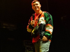 Członek zespołu Kneecap oskarżony o terroryzm. Muzyk odpowie przed sądem