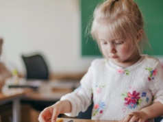 Edukacja balansuje na krawędzi. Samorządy nie chcą zamykać szkół, chcą przetrwać