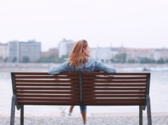 Nie potrafią żyć solo, skaczą z relacji w relację. Paulina trzyma jednego faceta w zapasie, ale jej nie kręci