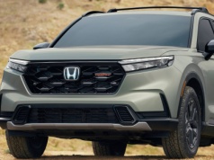 Kolejna marka wstrzymuje swoją strategię elektryczną. Honda stawia na hybrydy