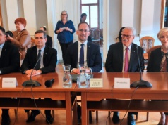 35-lecie samorządu terytorialnego. Jak byli prezydenci Tarnowa oceniają dziś rozwój miasta?