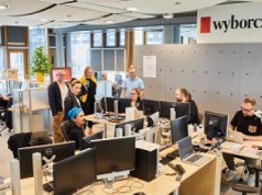 Komentarze na żywo, weryfikacja wypowiedzi kandydatów. Piątkowa debata z 