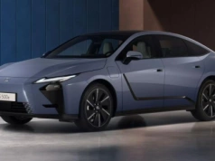 Lexus ES 2025 wymiarami zbliża się do Klasy S, ma dwa rodzaje napędu i odważny design