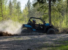Can-Am 2025 redefiniuje możliwości jazdy w trudnym terenie