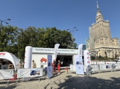 Mobilna ekspozycja Huawei naszpikowana najnowszymi technologiami. Relacja z Huawei Roadshow 2025