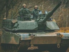 TUSK na polskim czołgu. Wszystko widać na zdjęciu