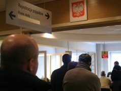 Kosztowna zmiana. Po 14 latach nadchodzą podwyżki dla kierowców. Samorządy chcą wyrównać straty